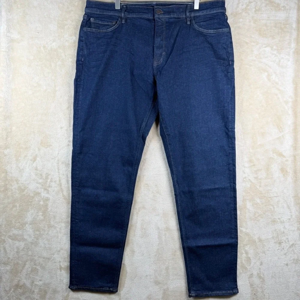 Banana Republic Tapered Fit Jeans Mens 42x34 Dark Wash Indigo Stretch Denim